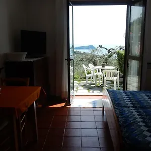 https://villa-vista-mare-lavagna.hotelitalianriviera.com