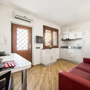 Borgo Aureo , Roma Italia